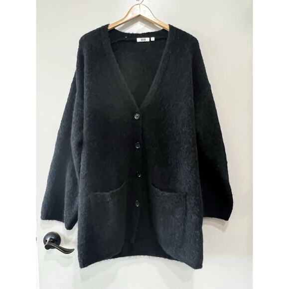 Women's Uniqlo Fuzzy Alpaca Wool Black Cardigan Relaxed cozy classic Soft Sz-XL - Picture 1 of 8